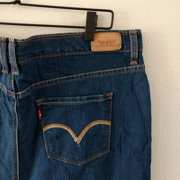 Levis Mid Length Denim Skirt - Picture 2 of 8